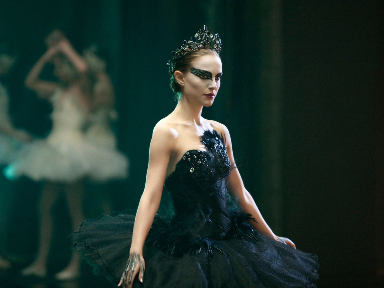 Kollisionskursus spiselige fornuft Black Swan: A Psychological Thriller About Dancing - Modern Neon Media