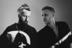 GRAMMY-nominated Elderbrook and Virtuoso Jan Blomqvist Deliver Fragile but Powerful Masterpiece “Teardrop.” Out Now on Elderbrook’s Mine Recordings