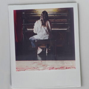 Chantal Kreviazuk Releases Haunting Piano-Driven Reinterpretation of Pitbull’s Hit “Feet This Moment”