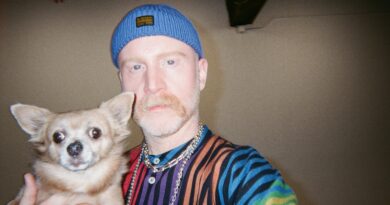 Photo Credit: PortuGAY at KNIK Records