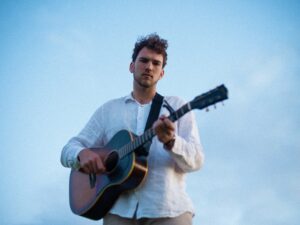 Cade Hoppe Announces New Album, ‘Safer at a Distance’ | New Single “Flatearther” Out Now